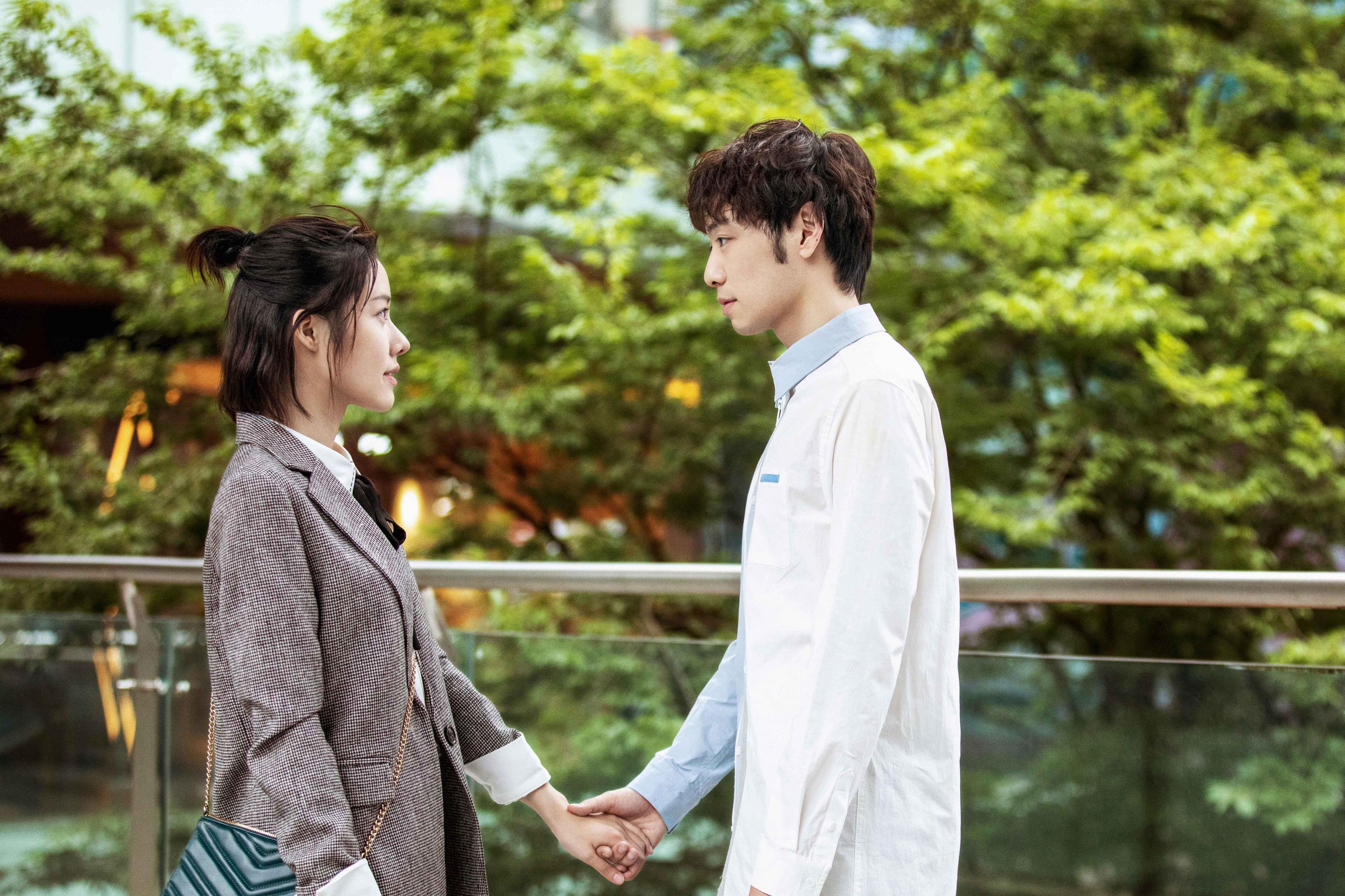 开云·体育官网-蝶泳200米选手配速图显示“分段负荷”趋势